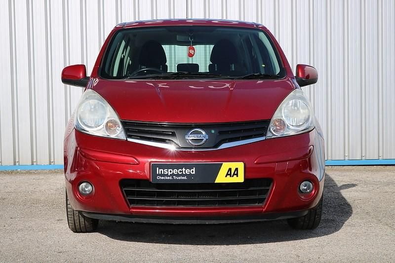 Używany Nissan Note Acenta 108 KM (79 kW) 2011 Czerwony Hatchback