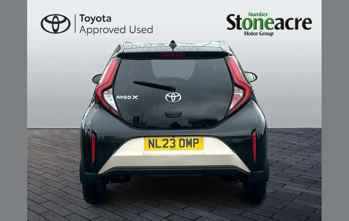 Used Toyota Aygo X 72 HP (52 kW) 2023 Beige SUV