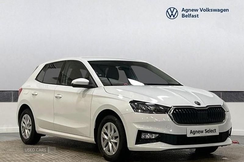 White Used 2023 Skoda Fabia Comfort Hatchback | £12,450 (Good price) - Image 1/1