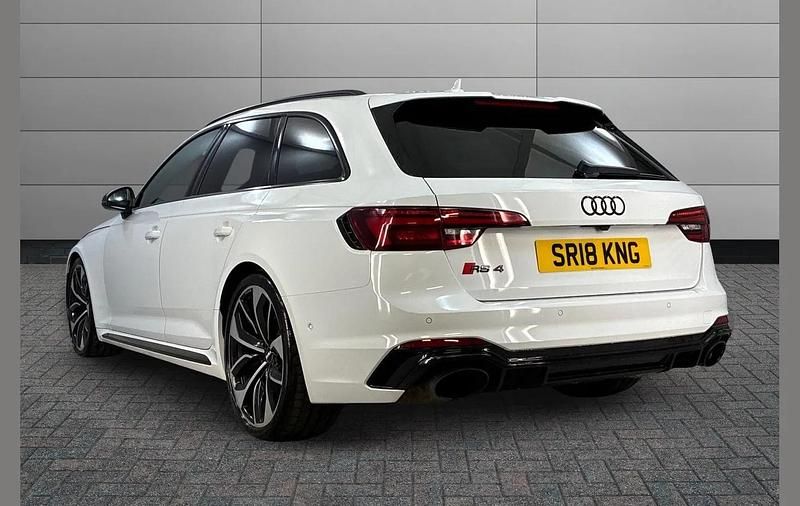 Used Audi RS4 450 HP (330 kW) 2018 White Estate