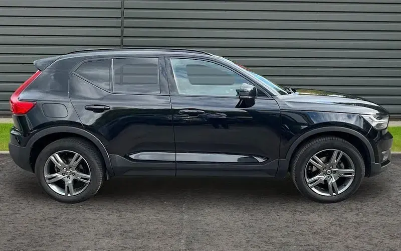 Used Volvo XC40 R-Design 163 HP (119 kW) 2021 SUV