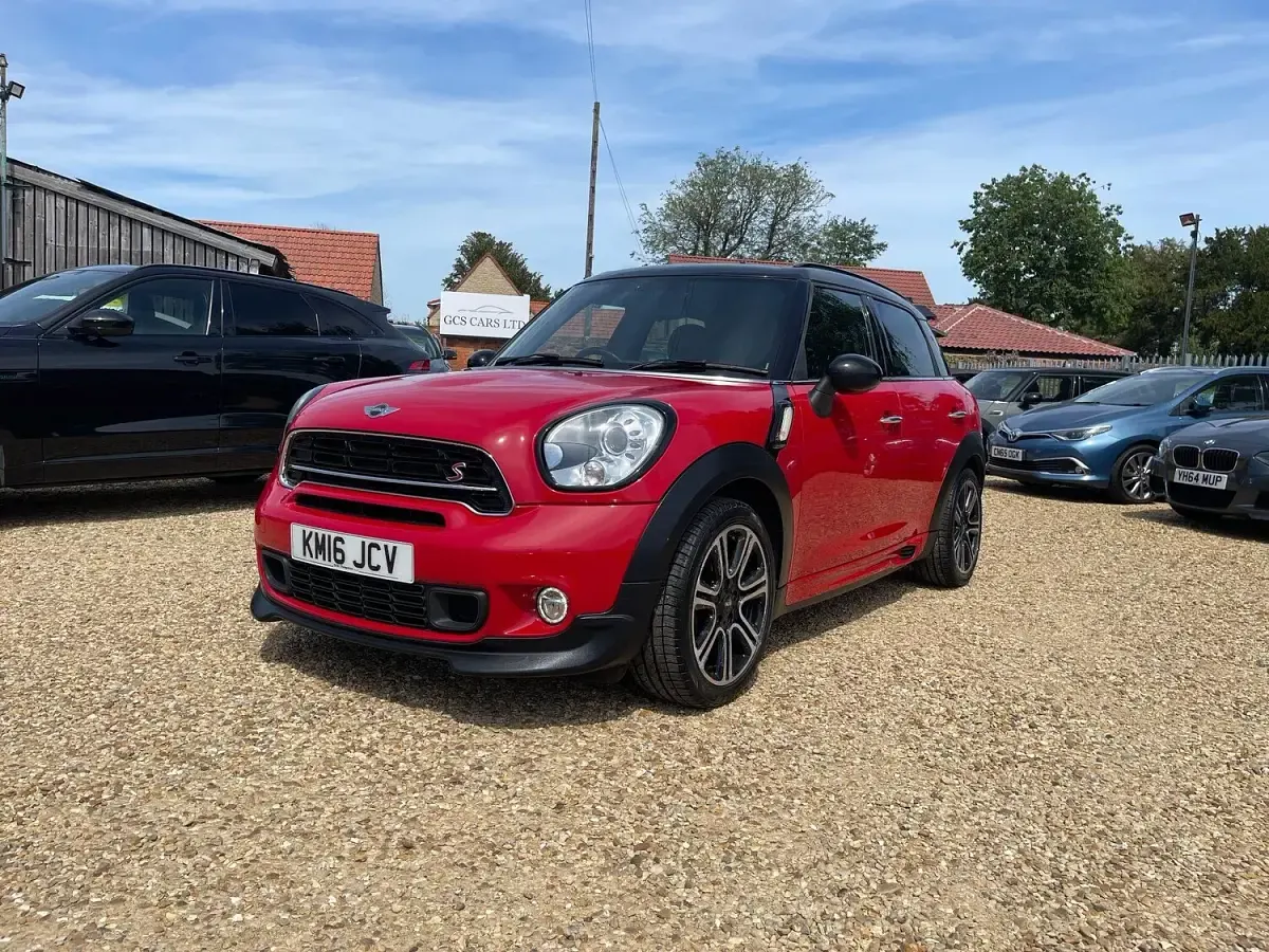 Used Mini Cooper SD 2016 Red Hatchback