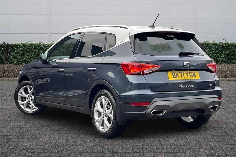 Used Seat Arona FR 150 HP (110 kW) 2021 Magnetic grey SUV