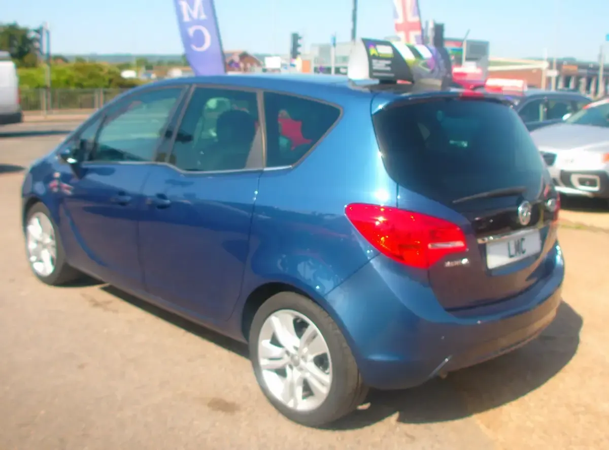 Used Vauxhall Meriva 100 HP (73 kW) 2015 Blue MPV