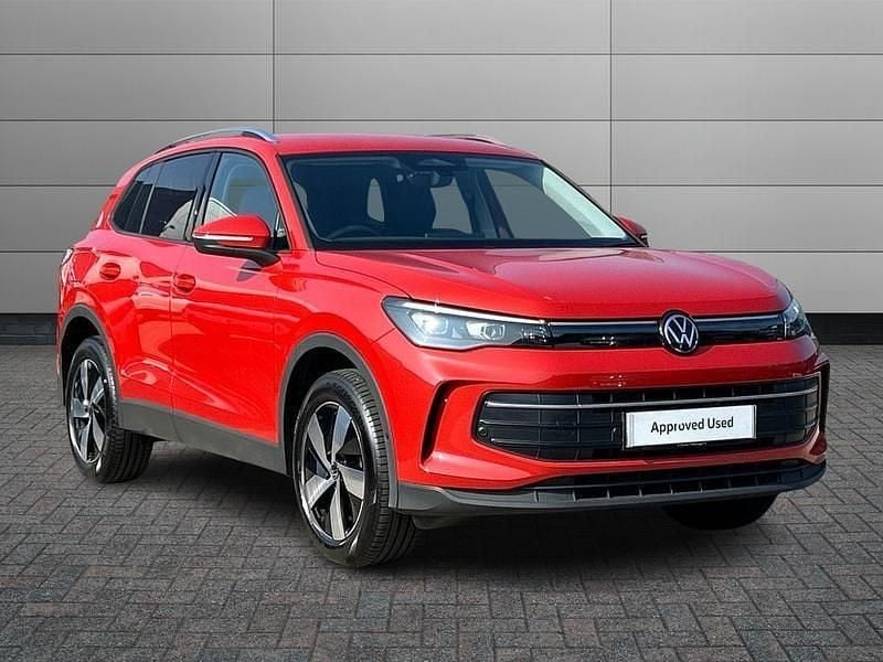 Used VW Tiguan Match 150 HP (110 kW) 2024 Red SUV