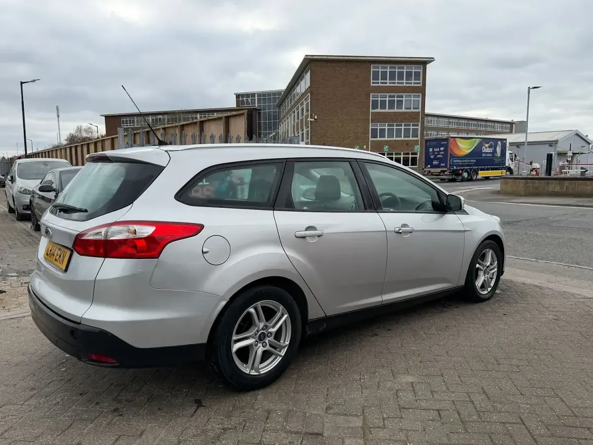 Used Ford Focus 115 HP (84 kW) 2014 Black Estate