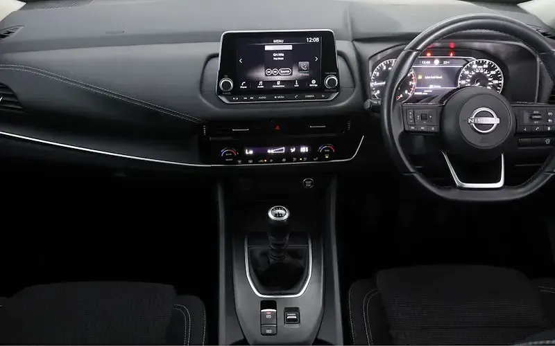 Used Nissan Qashqai Acenta Premium 140 HP (102 kW) 2023 Red SUV