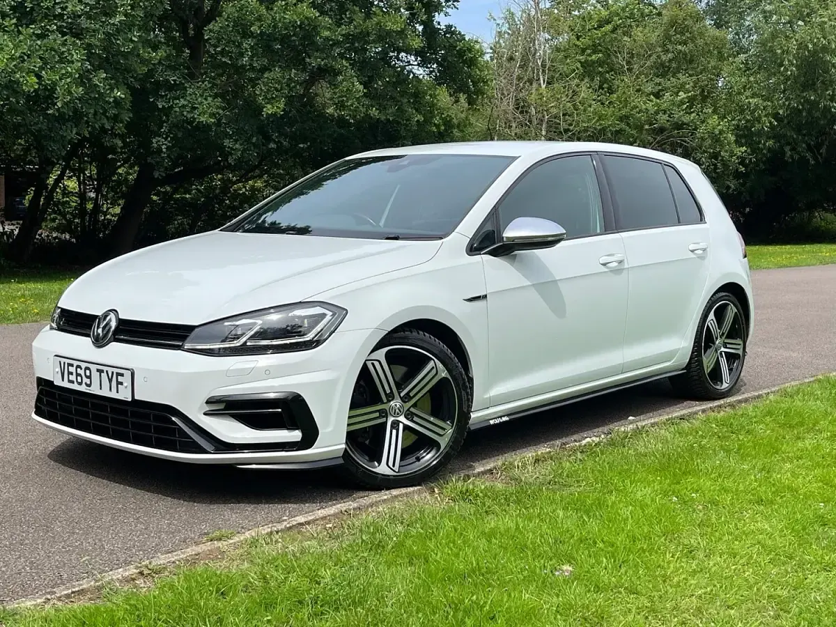 Used VW Golf VII R 300 HP (220 kW) 2019 White Hatchback
