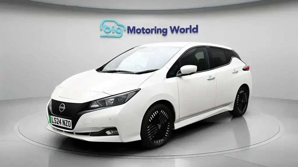 Occasion Nissan Leaf N-Connecta 110 kW (150 ch) 2024 Citadine