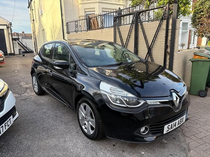 Used Renault Clio IV Dynamique 75 HP (55 kW) 2014 Black Hatchback