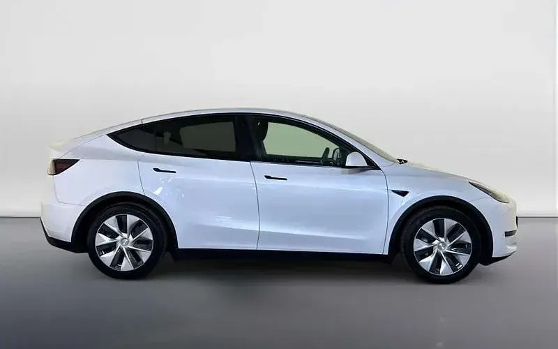 Used Tesla Model Y RWD 254 kW (346 HP) 2022 White SUV