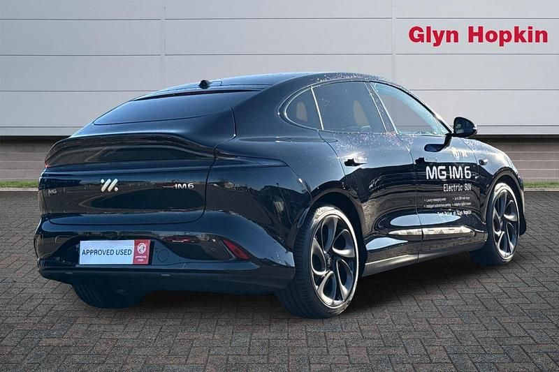 Ny MG IM6 553 kW (752 HK) 2025 Svart SUV