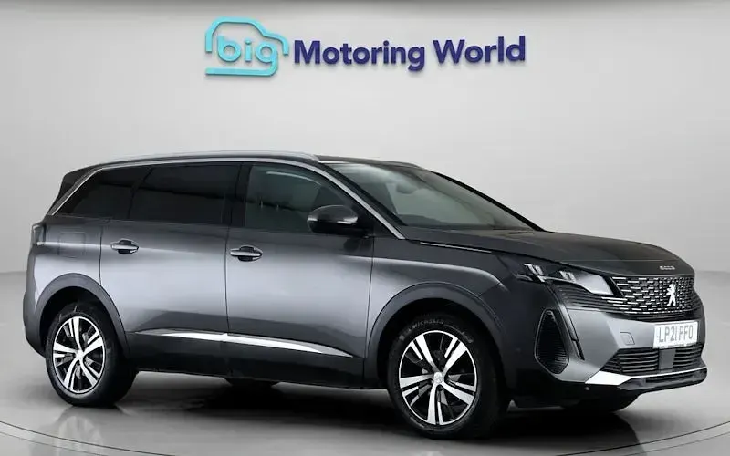 Used Peugeot 5008 Allure Premium 131 HP (96 kW) 2021 SUV