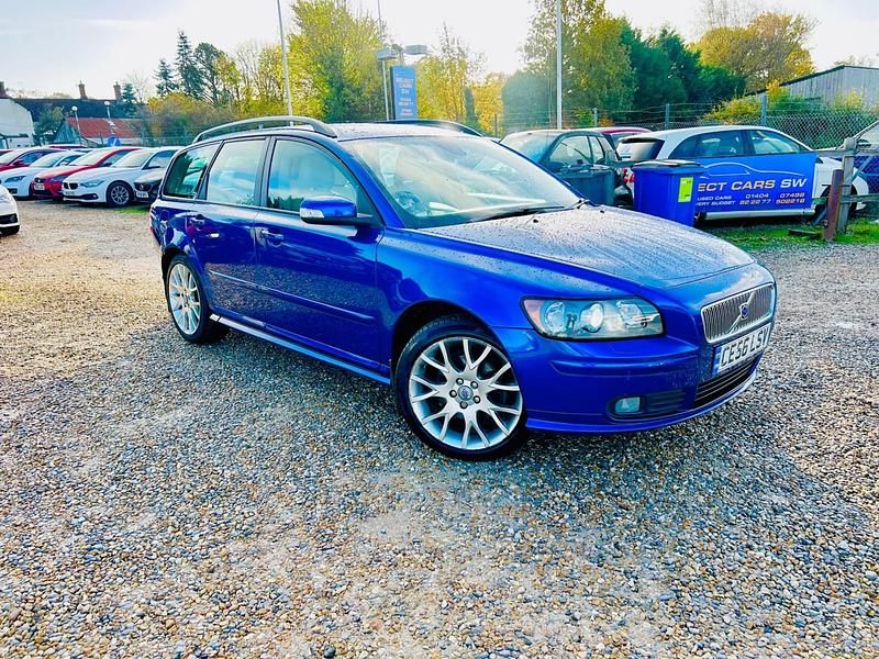 Blue Used 2006 Volvo V50 SE Estate | £4,295 (Expensive) - Image 1/4