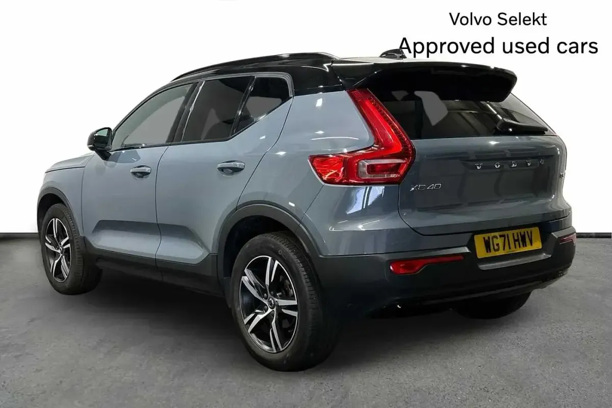 Used Volvo XC40 R-Design 161 HP (118 kW) 2021 Grey SUV