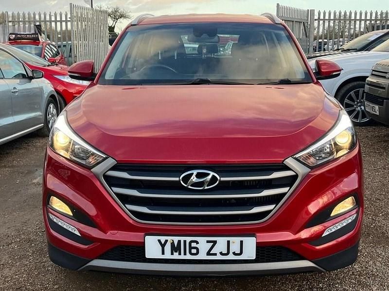 Used Hyundai Tucson SE 2016 Red SUV