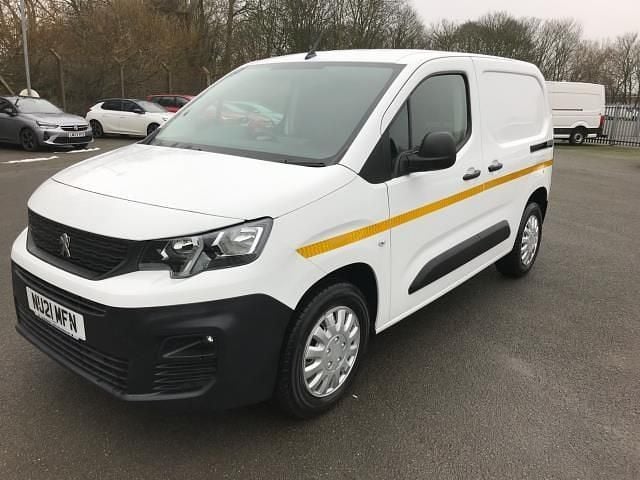 Used Peugeot Partner 2021 White MPV