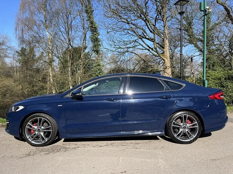 Used Ford Mondeo ST-Line 187 HP (137 kW) 2021 Blue Sedan
