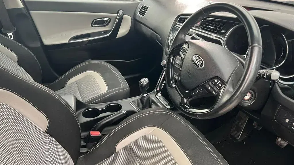 Used Kia Ceed 136 HP (100 kW) 2016 Silver Hatchback