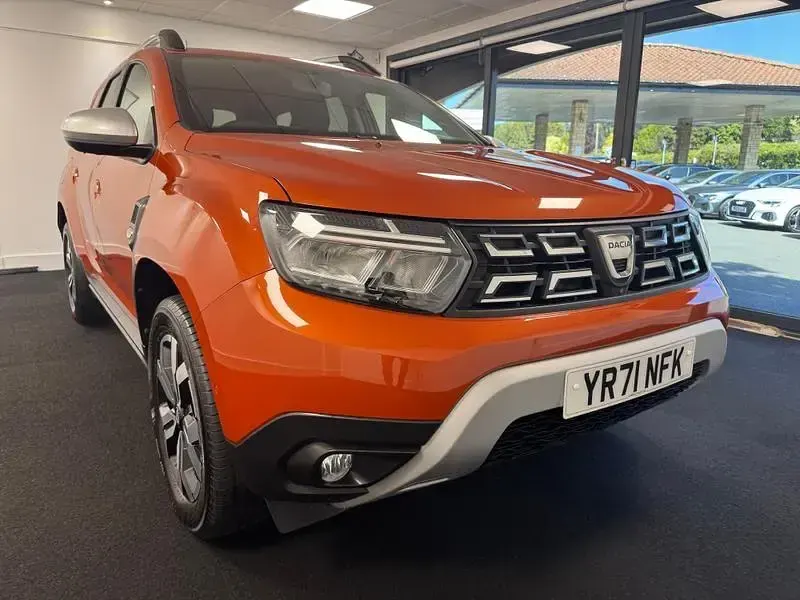 Used Dacia Duster Prestige 115 HP (84 kW) 2021 Orange SUV