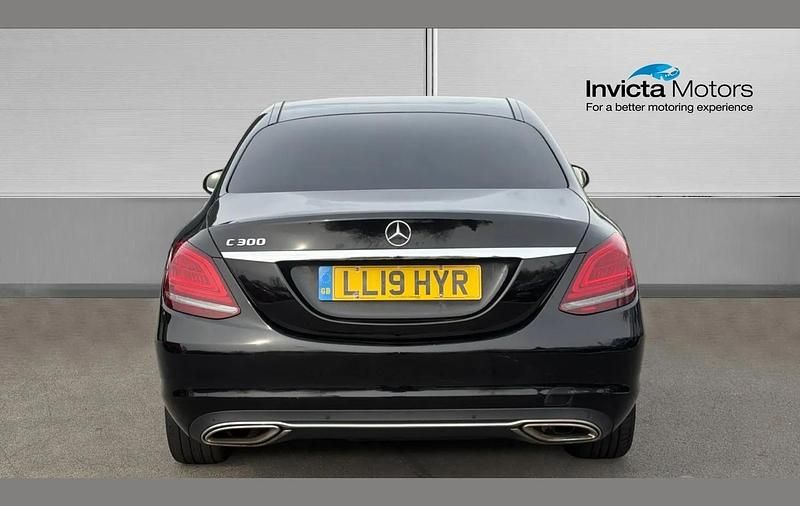 Used Mercedes C300 Premium Plus 258 HP (189 kW) 2019 Black Sedan