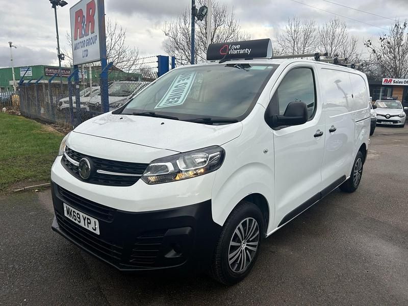 Used Vauxhall Vivaro Edition 100 HP (73 kW) 2020 White MPV