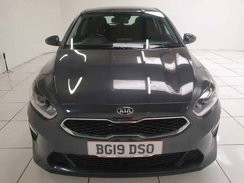 Used Kia Ceed 118 HP (86 kW) 2019 Grey Hatchback