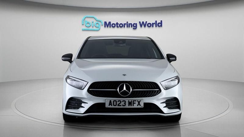 Used Mercedes A180 Executive 136 HP (100 kW) 2022 White Hatchback
