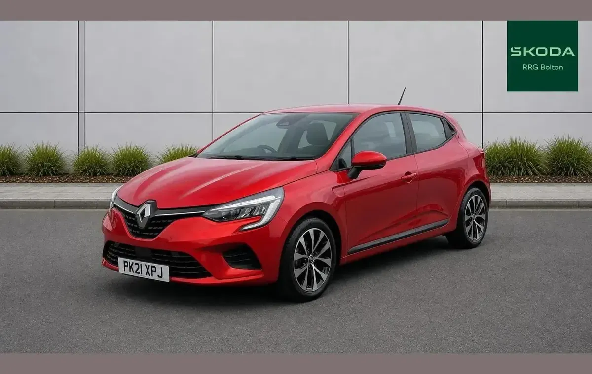 Used Renault Clio Iconic 88 HP (64 kW) 2021 Red Hatchback
