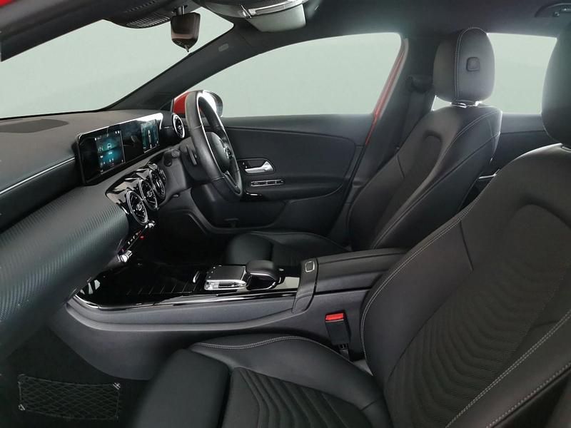 Used Mercedes A180 SE 116 HP (85 kW) 2019 Red Hatchback