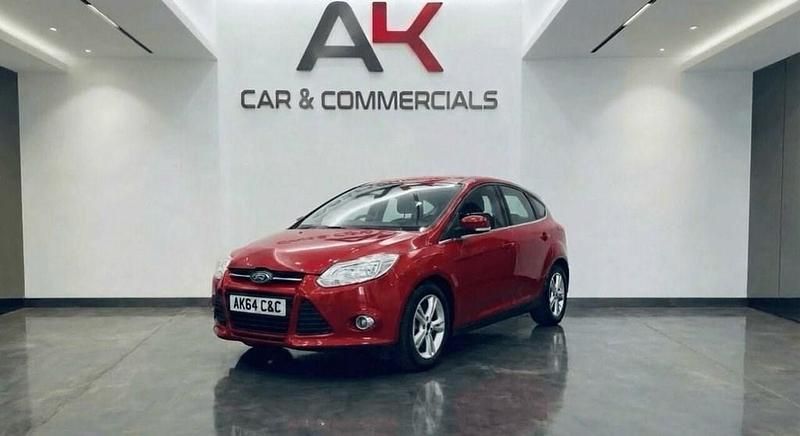 Used Ford Focus Titanium X 115 HP (84 kW) 2011 Red Hatchback