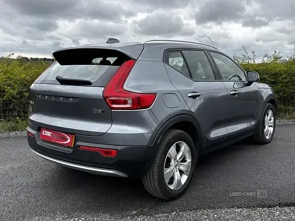 Used Volvo XC40 Momentum 2018 Grey SUV