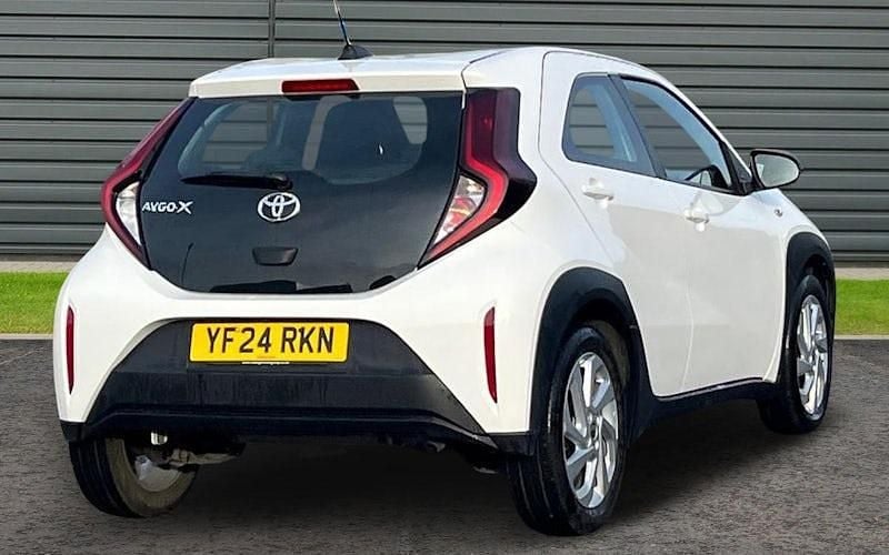 Used Toyota Aygo X PURE 72 HP (52 kW) 2025 SUV