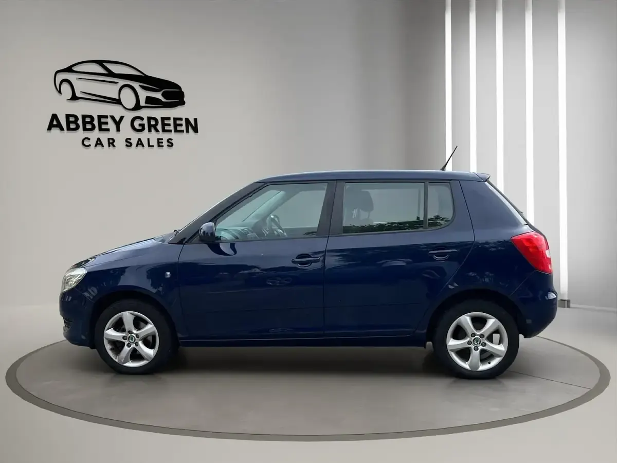 Used Skoda Fabia SE 84 HP (61 kW) 2012 Blue Hatchback