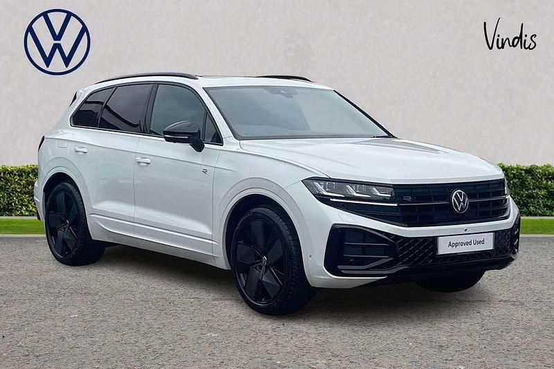White Used 2025 VW Touareg Black Edition SUV | £55,478 (A bit pricey) - Image 1/2