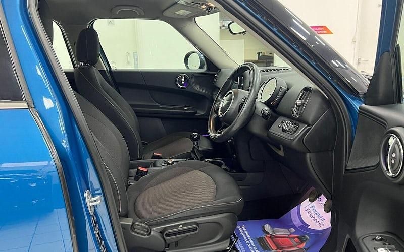 Usado Mini Cooper D Classic 150 HP (110 kW) 2020 Citadino