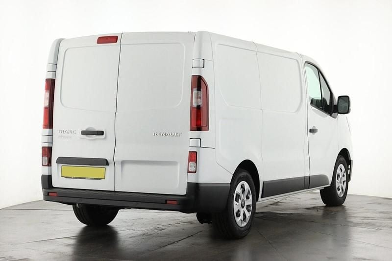 New Renault Trafic 150 HP (110 kW) 2025 White MPV