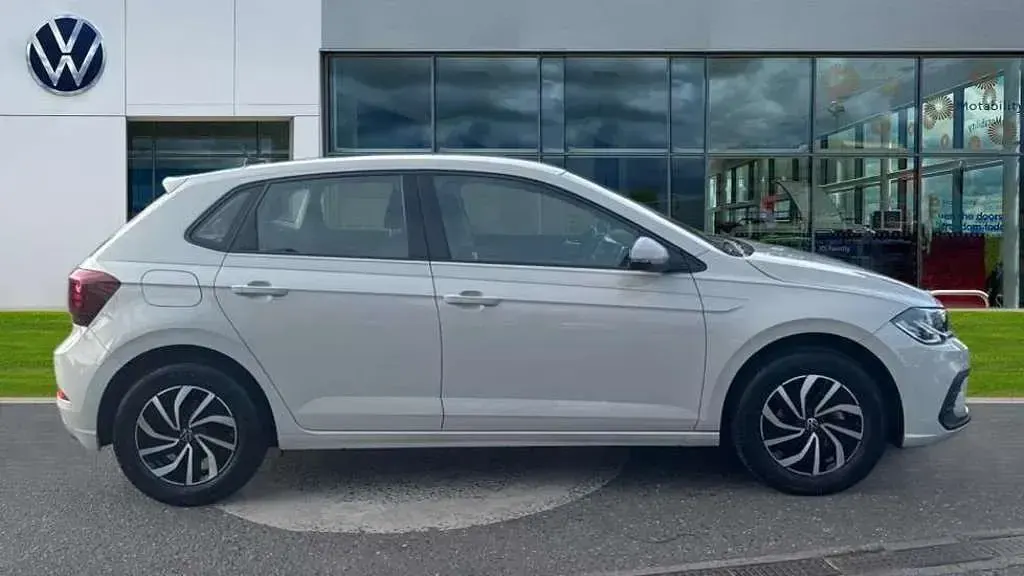 Used VW Polo Life 80 HP (58 kW) 2025 Ascot grey Hatchback