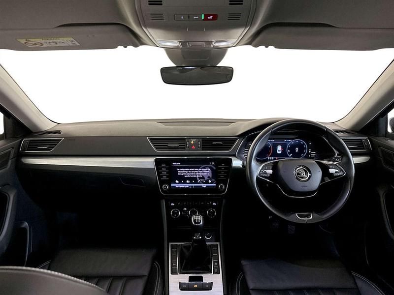 Used Skoda Superb SE Technology 150 HP (110 kW) 2023 Blue Hatchback