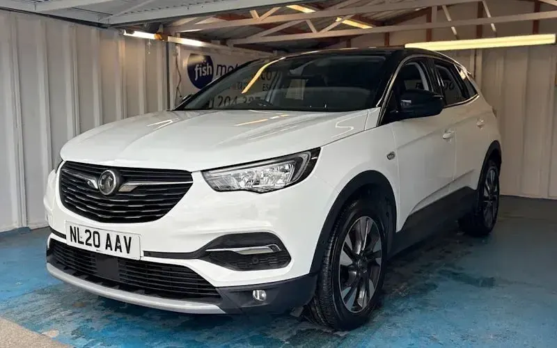 Usado Vauxhall Grandland X SRi 131 HP (96 kW) 2020 SUV