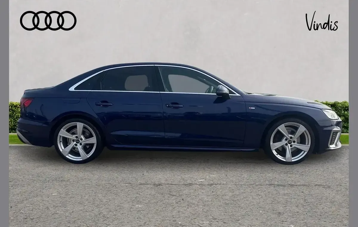 Used Audi A4 S-Line 147 HP (108 kW) 2023 Blue Sedan