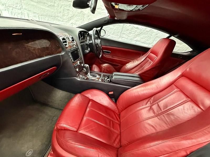 Used Bentley Continental 552 HP (405 kW) 2004 Black Sedan