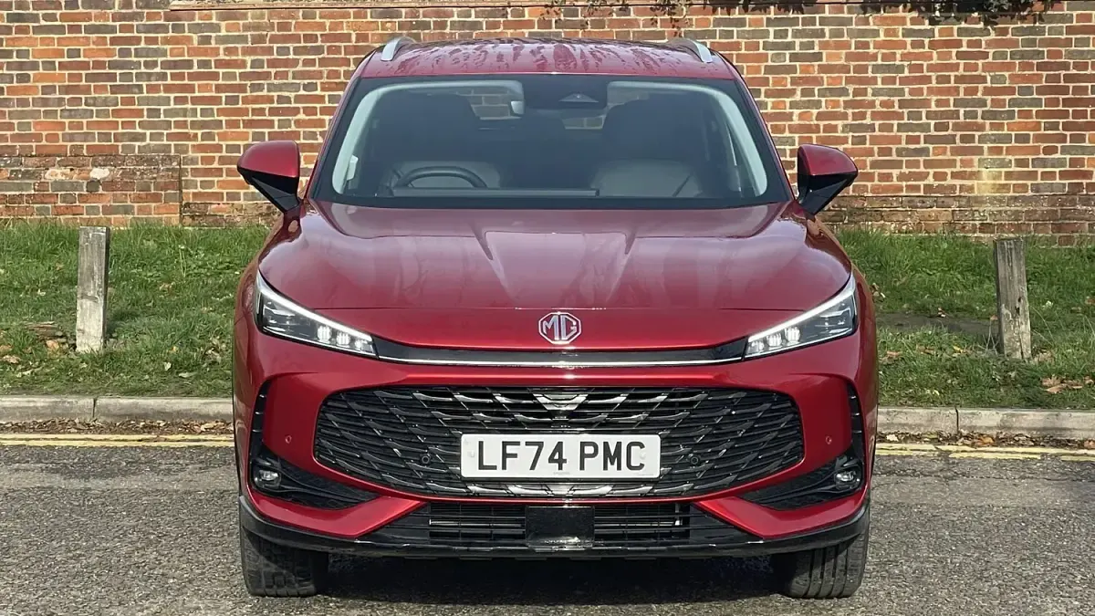 Used MG HS Trophy 170 HP (125 kW) 2025 Red SUV