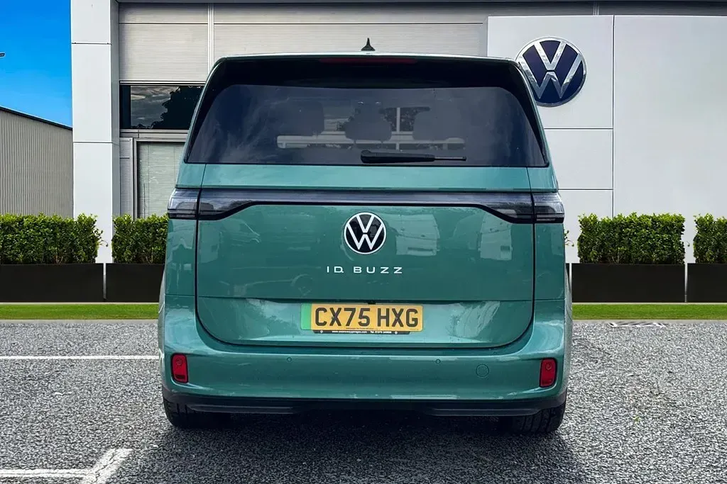 Used VW ID. Buzz Pro 83 kW (114 HP) 2025 Green MPV