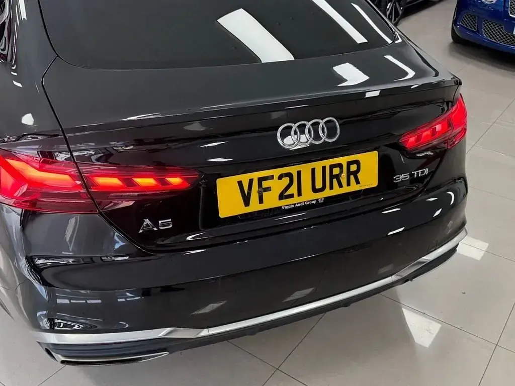 Usado Audi A5 Sportback S-Line 163 CV (119 kW) 2021 Negro Utilitario