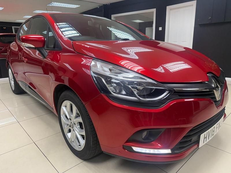 Red Used 2018 Renault Clio IV Dynamique Hatchback | £4,995 (Super price) - Image 1/4