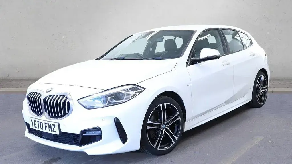 Used BMW 118 M Sport 140 HP (102 kW) 2020 White Hatchback
