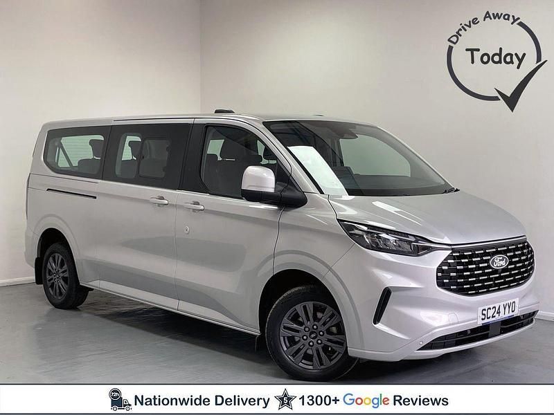 Used Ford Tourneo Titanium 136 HP (100 kW) 2024 Silver MPV