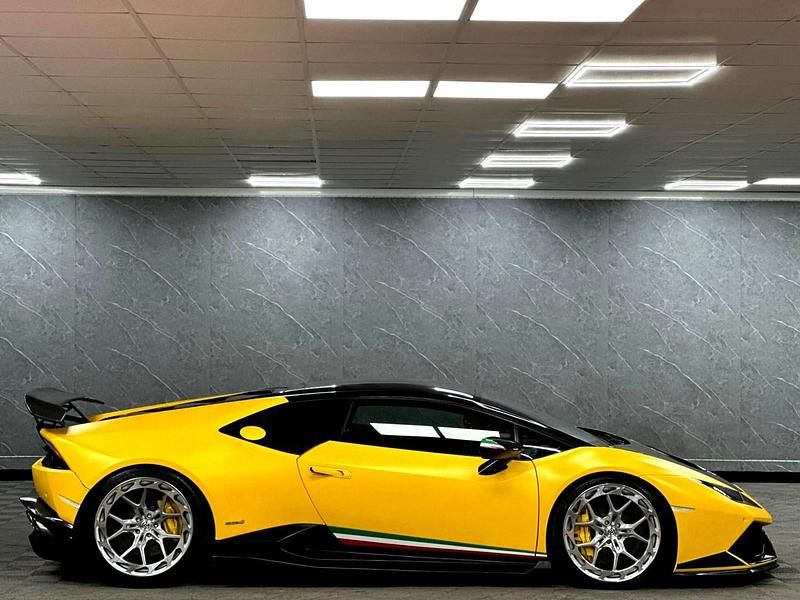 Used Lamborghini Huracán 2015 Yellow Coupe