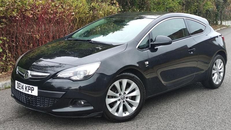 Black Used 2014 Vauxhall Astra GTC SRi Hatchback | £3,100 (Good price) - Image 1/4